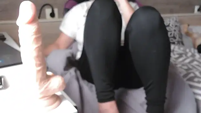 LaRa forU online show from 26, 10, 2025