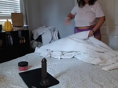 LauLauPAWG online show from 28, 10, 2025