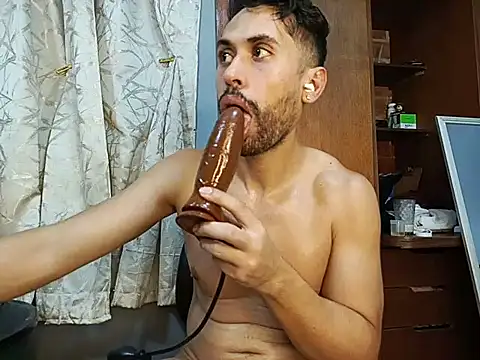 Snapshot of Raziel_X chatting on 1, 2, 2025 Raziel X online show from 1, 2, 2025