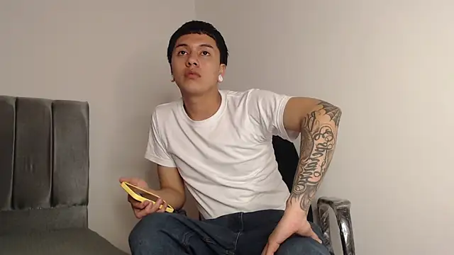 Snapshot of alex-lover chatting on 29, 9, 2025 alex-lover online show from 29, 9, 2025