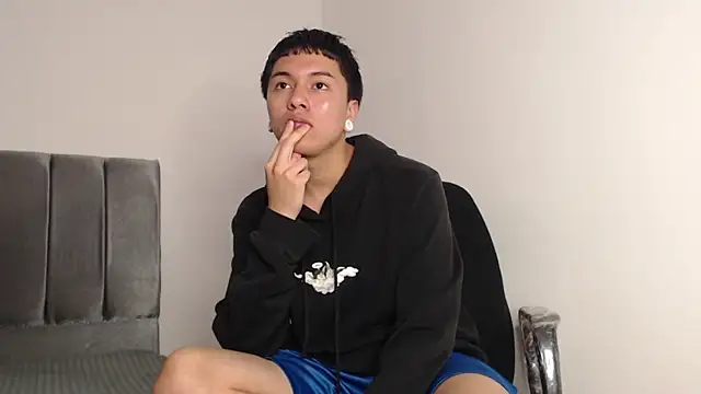 Snapshot of alex-lover chatting on 1, 10, 2025 alex-lover online show from 1, 10, 2025