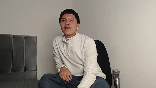 Snapshot of alex-lover chatting on 2, 10, 2025 alex-lover online show from 2, 10, 2025