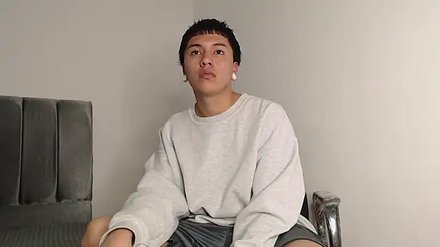 Snapshot of alex-lover chatting on 4, 10, 2025 alex-lover online show from 4, 10, 2025