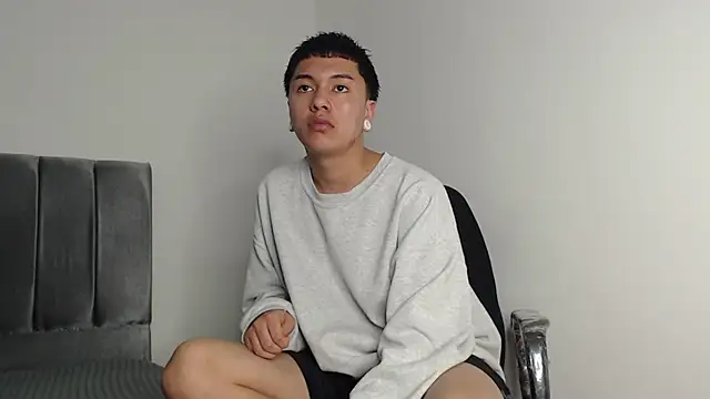 Snapshot of alex-lover chatting on 11, 10, 2025 alex-lover online show from 11, 10, 2025