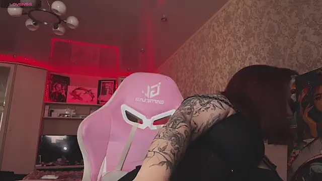 Snapshot of Dani_RedheaDevil chatting on 13, 9, 2025 Dani RedheaDevil online show from 13, 9, 2025