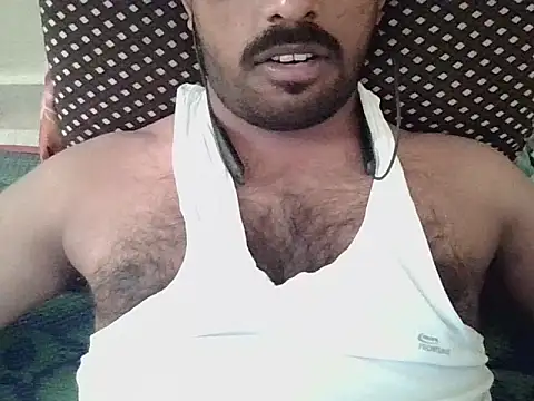 Snapshot of ballandnuts chatting on 5, 4, 2026 ballandnuts online show from 5, 4, 2026