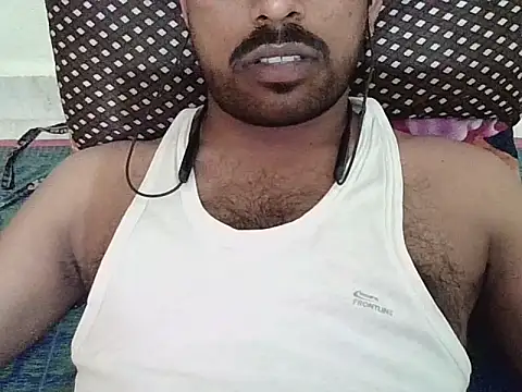 Snapshot of ballandnuts chatting on 9, 4, 2026 ballandnuts online show from 9, 4, 2026