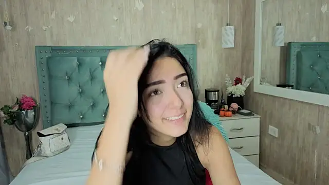 Snapshot of Marcelaa_fox chatting on 19, 6, 2026 Marcelaa fox online show from 19, 6, 2026