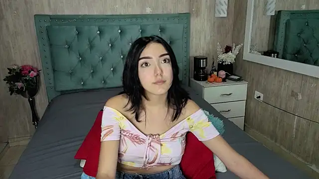 Snapshot of Marcelaa_fox chatting on 24, 6, 2026 Marcelaa fox online show from 24, 6, 2026