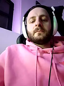 Snapshot of poldek38 chatting on 5, 2, 2025 poldek38 online show from 5, 2, 2025