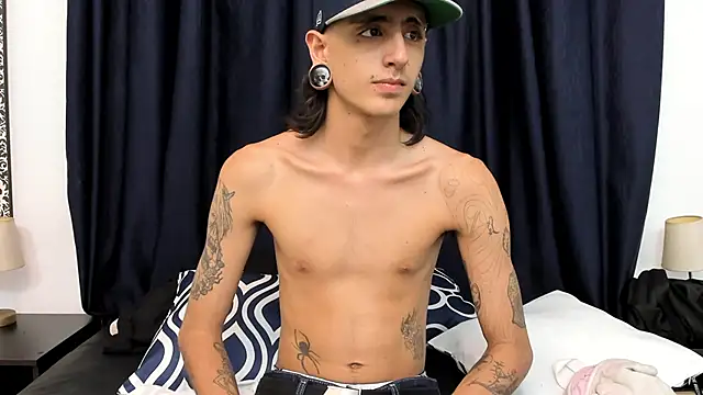 Matthew Dixonn online show from 3, 3, 2025