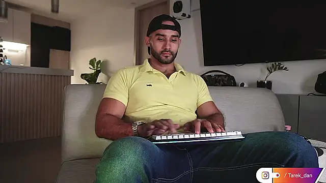 Snapshot of orion1993 chatting on 7, 3, 2026 orion1993 online show from 7, 3, 2026