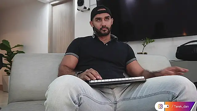 Snapshot of orion1993 chatting on 11, 3, 2026 orion1993 online show from 11, 3, 2026