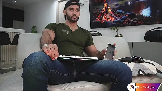 Snapshot of orion1993 chatting on 27, 3, 2026 orion1993 online show from 27, 3, 2026