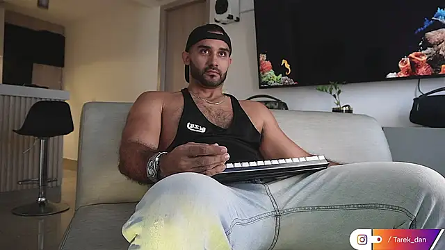 Snapshot of orion1993 chatting on 1, 4, 2026 orion1993 online show from 1, 4, 2026