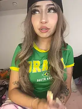 Snapshot of lunaapppp chatting on 14, 4, 2026 lunaapppp online show from 14, 4, 2026