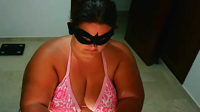 Snapshot of passionduo4 chatting on 4, 7, 2026 passionduo4 online show from 4, 7, 2026