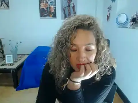 mature tammyjones online show from 22, 1, 2025