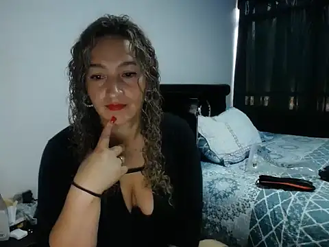 mature tammyjones online show from 30, 1, 2025