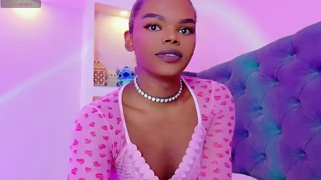 CamiEstrada online show from 18, 10, 2025