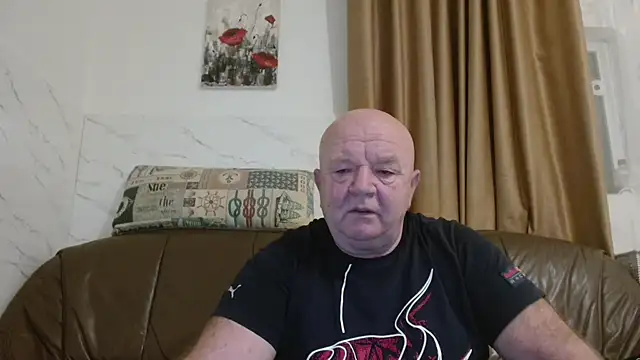 Snapshot of fullballs6 chatting on 8, 1, 2026 fullballs6 online show from 8, 1, 2026