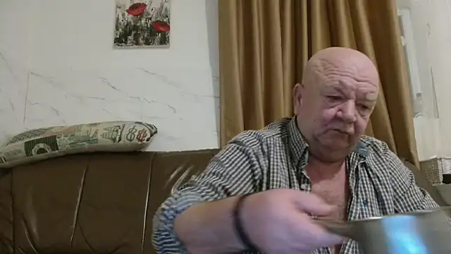 Snapshot of fullballs6 chatting on 3, 2, 2026 fullballs6 online show from 3, 2, 2026