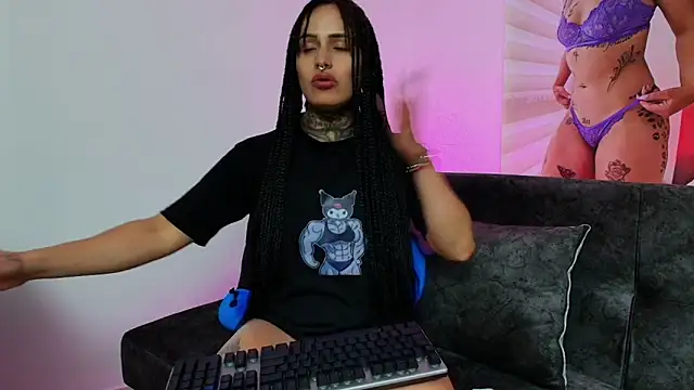 Snapshot of TinnaDawsom chatting on 11, 2, 2025 TinnaDawsom online show from 11, 2, 2025