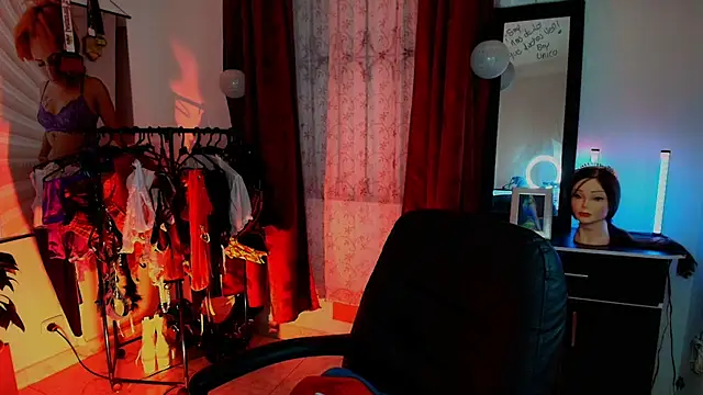 Snapshot of TinnaDawsom chatting on 28, 11, 2025 TinnaDawsom online show from 28, 11, 2025