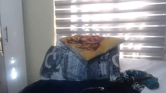 Foxybrownxx1 online show from 3, 5, 2026