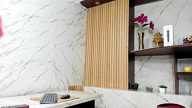 Snapshot of MirandaRossi chatting on 26, 2, 2026 MirandaRossi online show from 26, 2, 2026