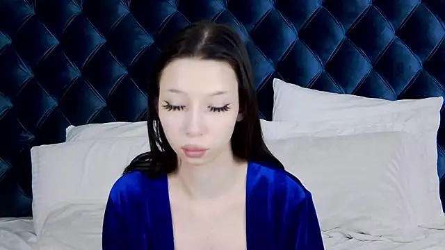 MaliaLandre online show from 13, 2, 2025