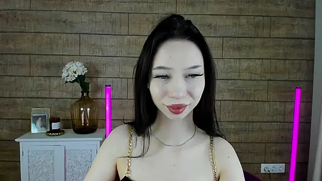 MaliaLandre online show from 14, 3, 2025