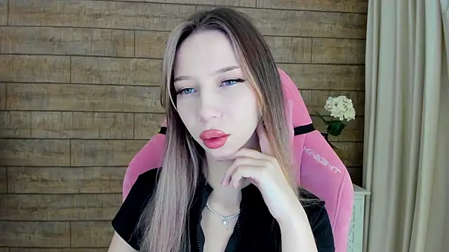 MaliaLandre online show from 10, 9, 2025