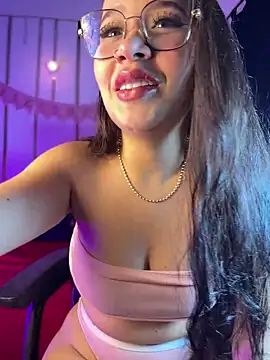 LylaLee111 online show from 30, 12, 2024