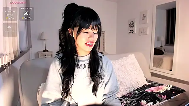 Snapshot of HannaKim chatting on 10, 12, 2024 HannaKim online show from 10, 12, 2024