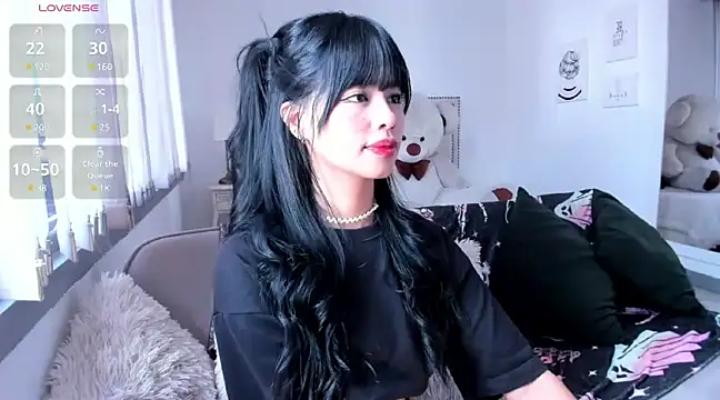 Snapshot of HannaKim chatting on 14, 12, 2024 HannaKim online show from 14, 12, 2024