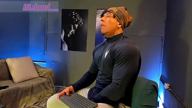 Snapshot of bradley_smith chatting on 7, 2, 2026 bradley smith online show from 7, 2, 2026