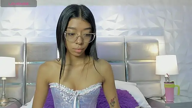 Snapshot of Any_Petitte chatting on 30, 1, 2025 Any Petitte online show from 30, 1, 2025