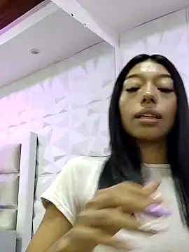 Snapshot of Any_Petitte chatting on 3, 2, 2025 Any Petitte online show from 3, 2, 2025