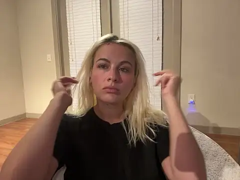 Snapshot of girlfriendmissy chatting on 28, 2, 2025 girlfriendmissy online show from 28, 2, 2025