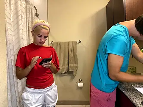 Snapshot of girlfriendmissy chatting on 5, 10, 2025 girlfriendmissy online show from 5, 10, 2025