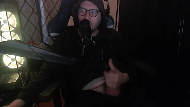 chicostick413 online show from 23, 2, 2026