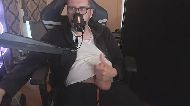 Snapshot of chicostick413 chatting on 22, 6, 2026 chicostick413 online show from 22, 6, 2026