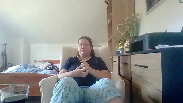 ReifeVenna online show from 10, 9, 2025