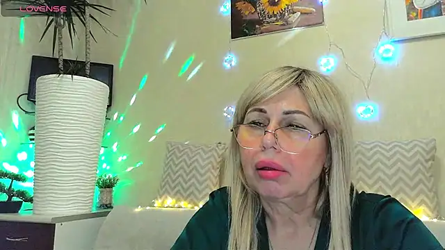 SusieNoreen online show from 25, 1, 2025
