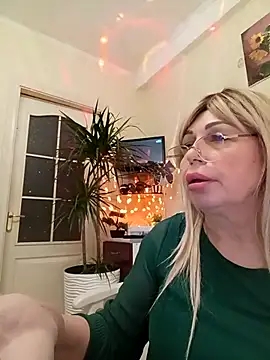 SusieNoreen online show from 3, 3, 2025