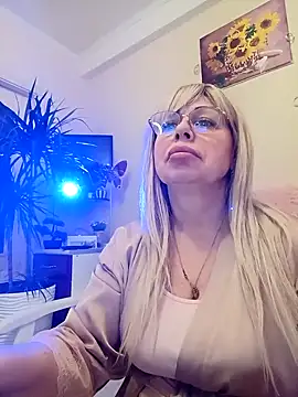 SusieNoreen online show from 7, 3, 2025