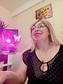 SusieNoreen online show from 9, 3, 2025