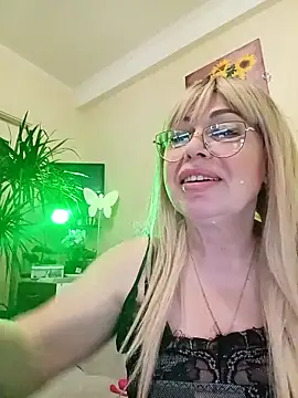SusieNoreen online show from 11, 3, 2025
