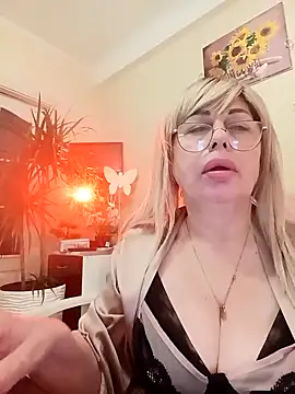 SusieNoreen online show from 23, 3, 2025
